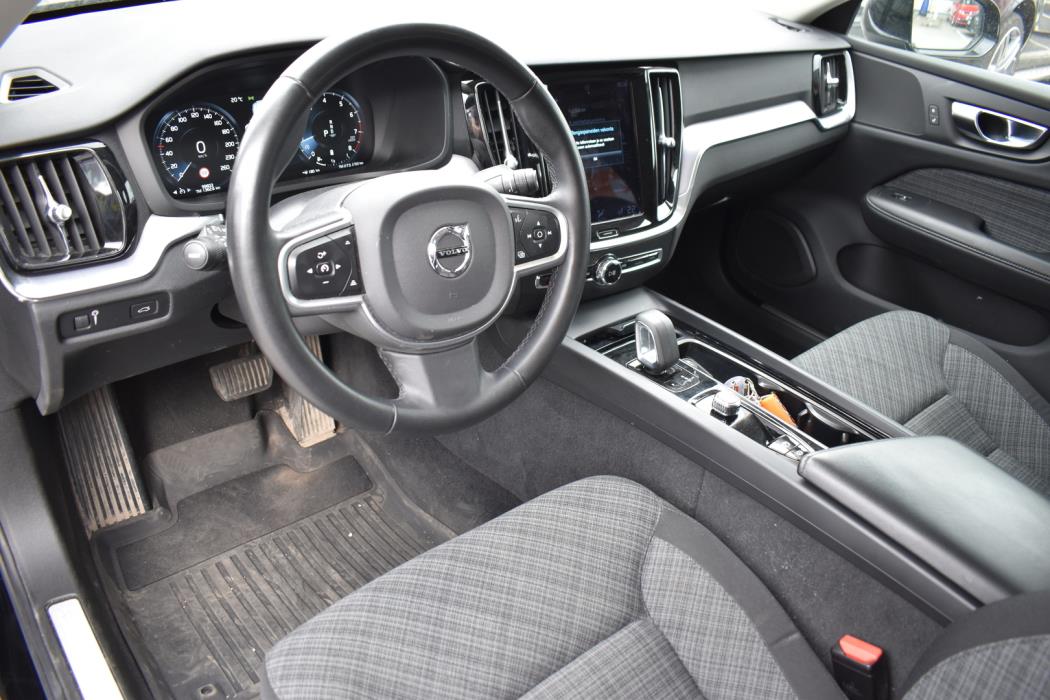 VOLVO V60 2022