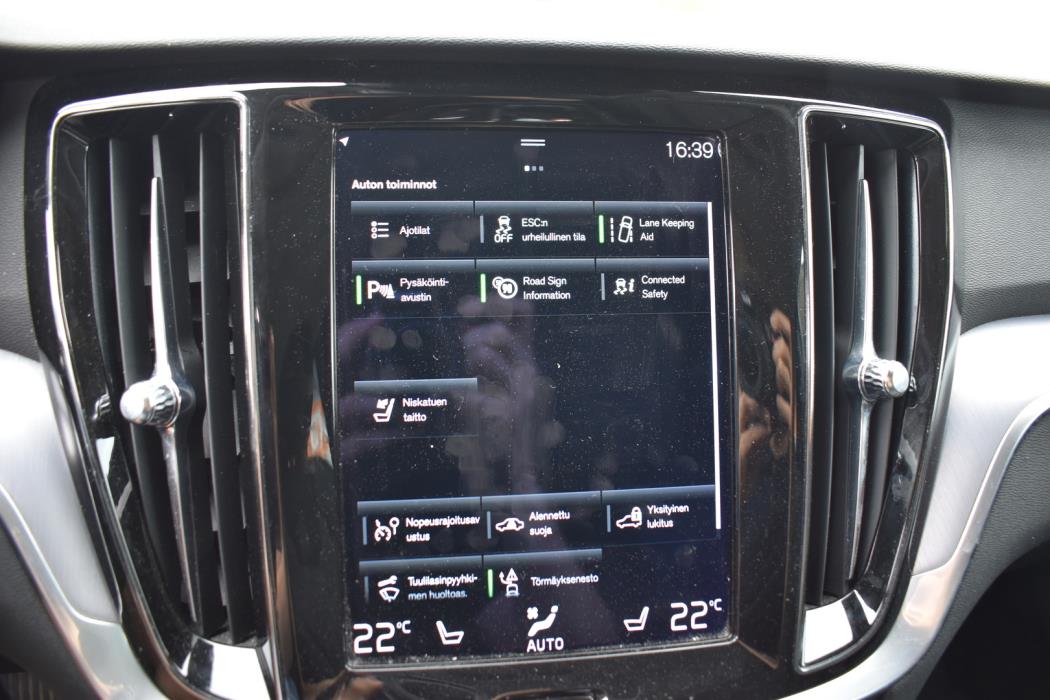 VOLVO V60 2022