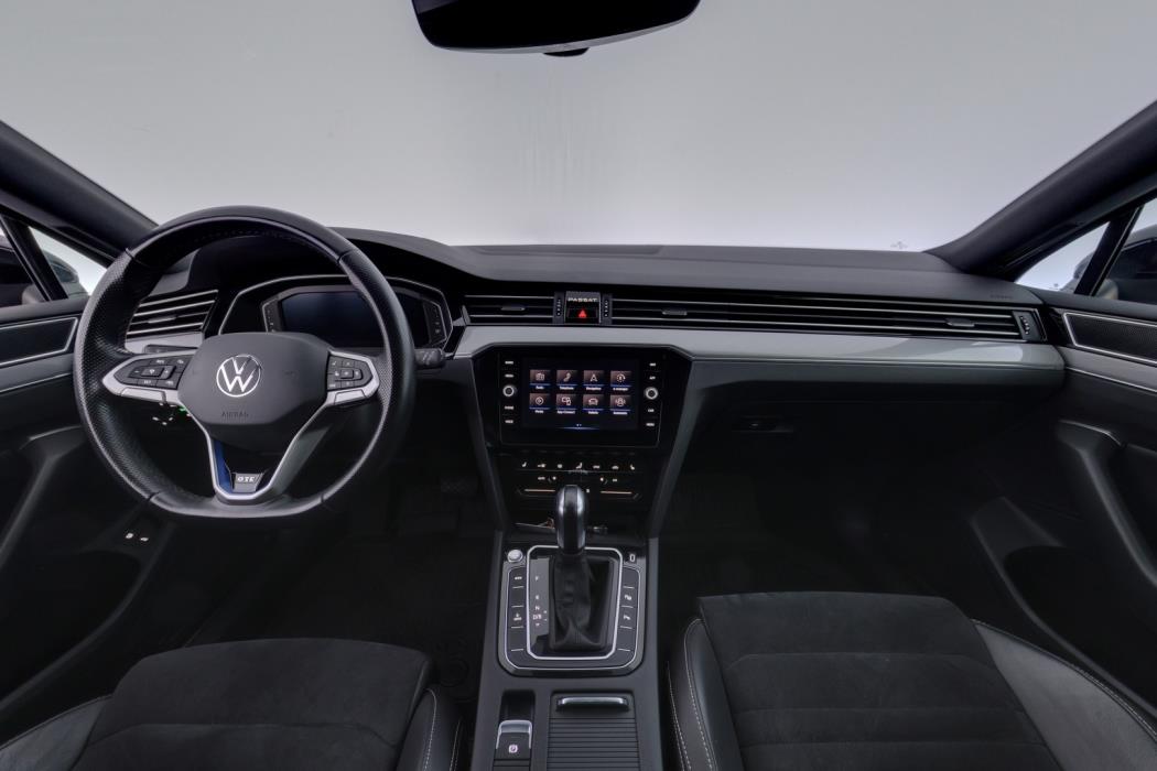 VOLKSWAGEN Passat 2021