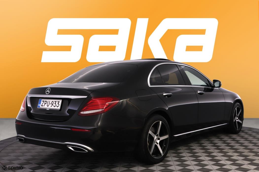 MERCEDES-BENZ E 2016