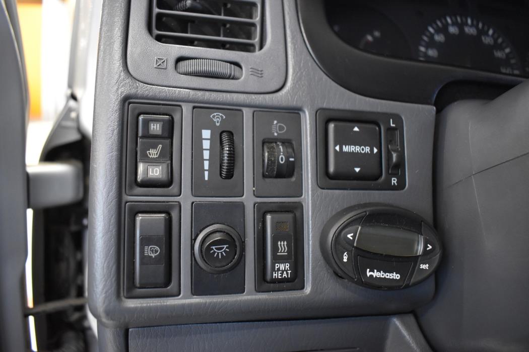 TOYOTA Hiace 2008