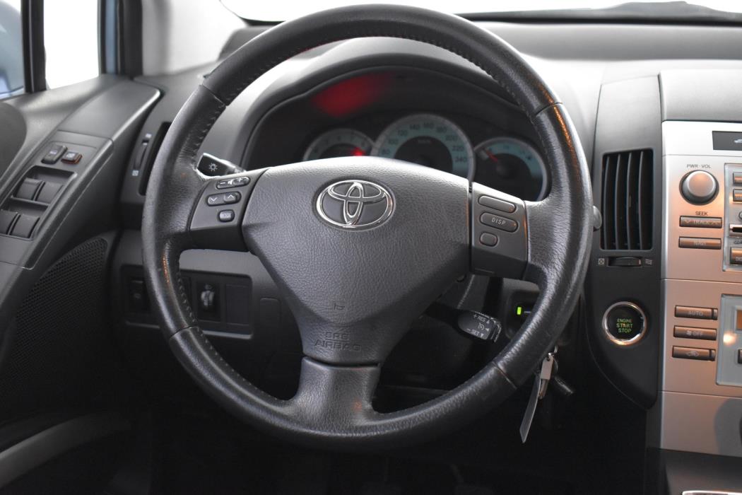 TOYOTA Corolla Verso 2005