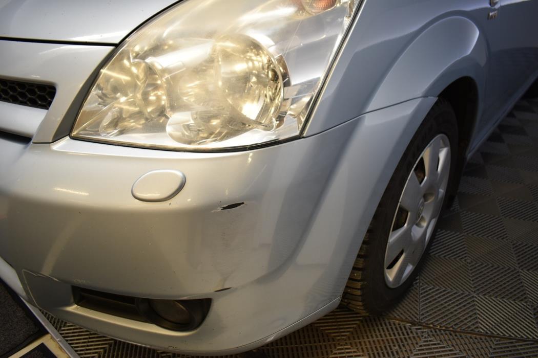 TOYOTA Corolla Verso 2005