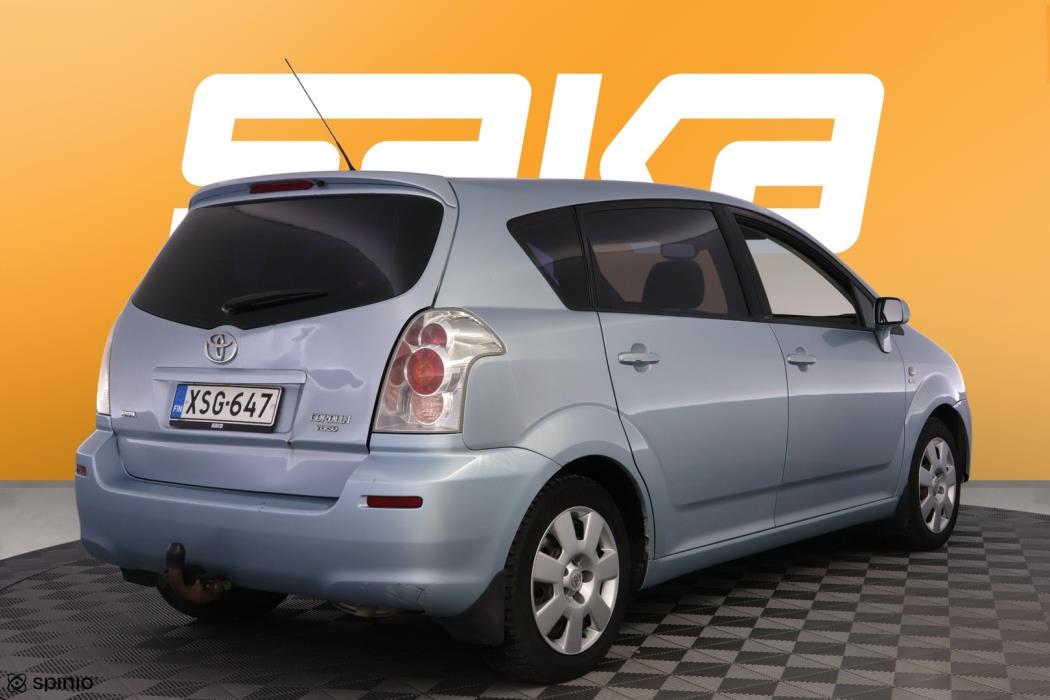 TOYOTA Corolla Verso 2005