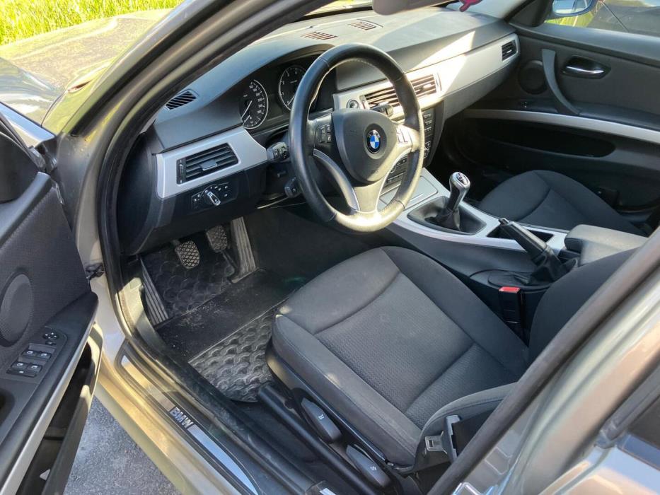 BMW 318 2008