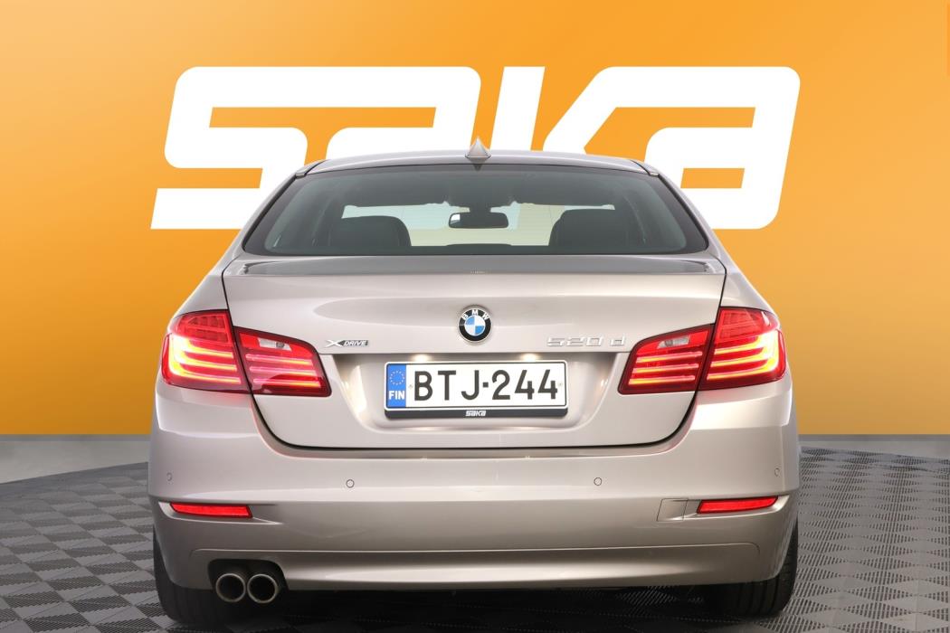 BMW 520 2015