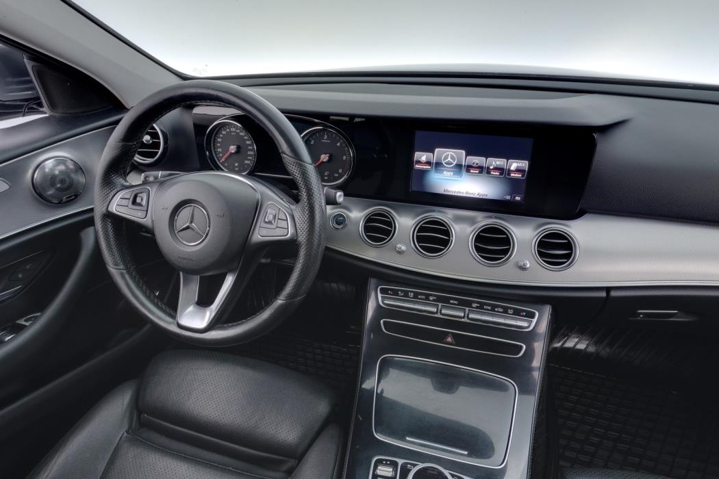 MERCEDES-BENZ E 2017