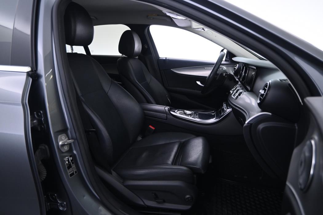 MERCEDES-BENZ E 2017