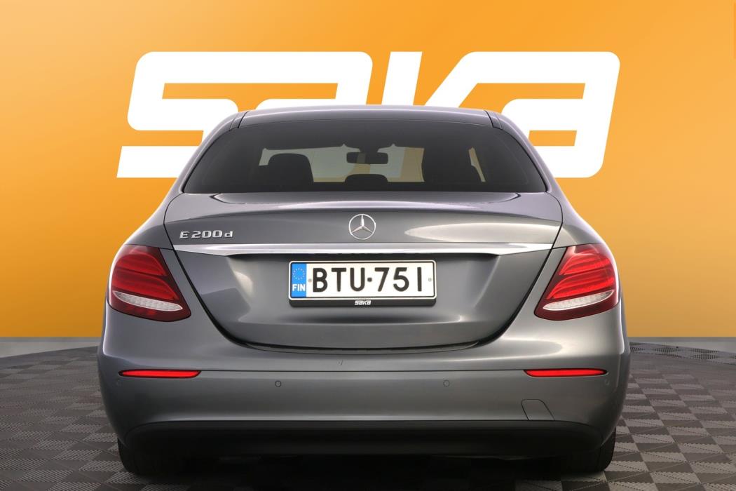 MERCEDES-BENZ E 2017