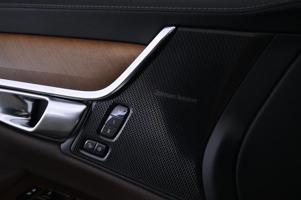 VOLVO V90 2020