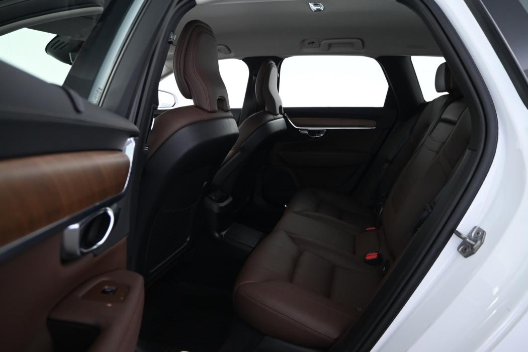 VOLVO V90 2020