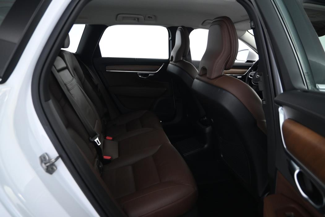 VOLVO V90 2020