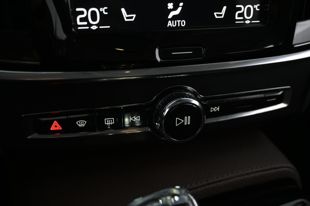 VOLVO V90 2020