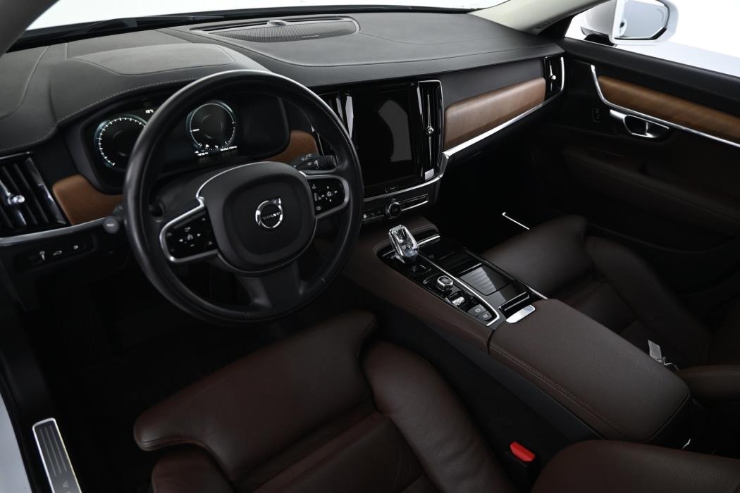 VOLVO V90 2020