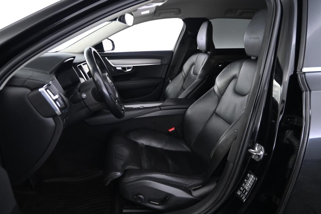 VOLVO V90 2019