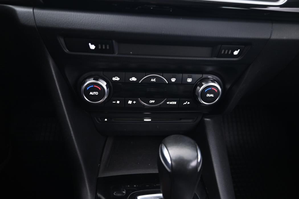MAZDA 3 2014