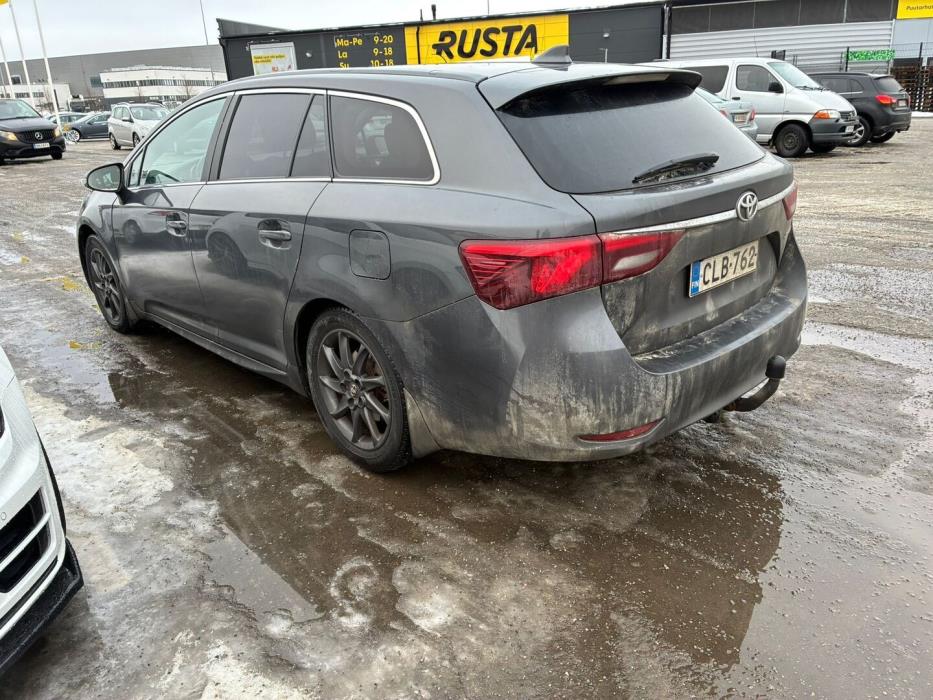 TOYOTA Avensis 2017