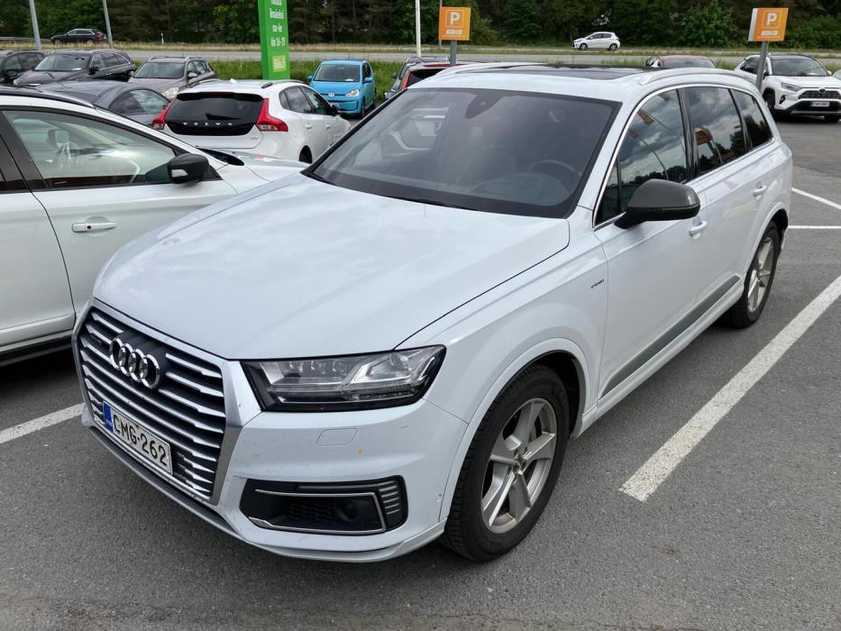 AUDI Q7 2017