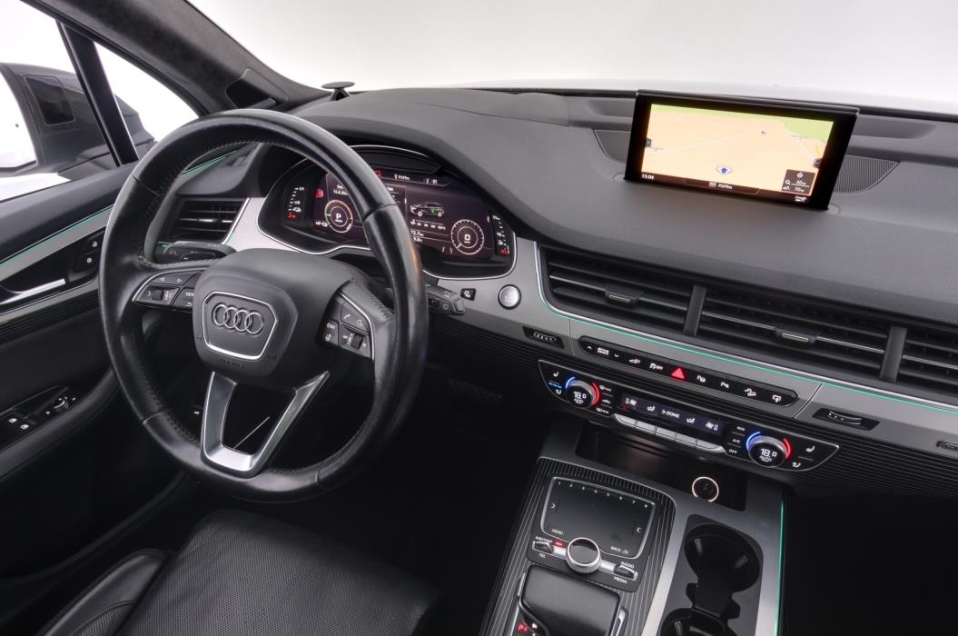 AUDI Q7 2017