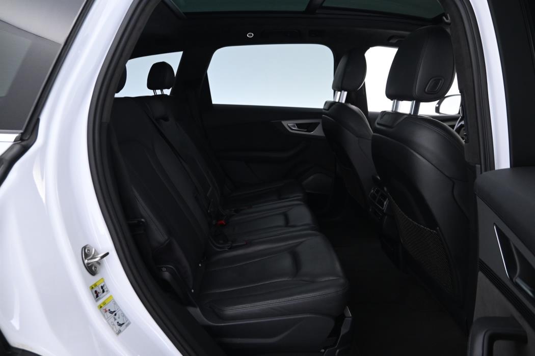 AUDI Q7 2017