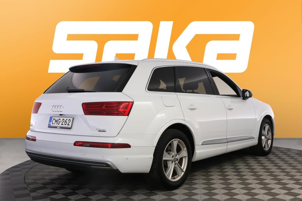 AUDI Q7 2017