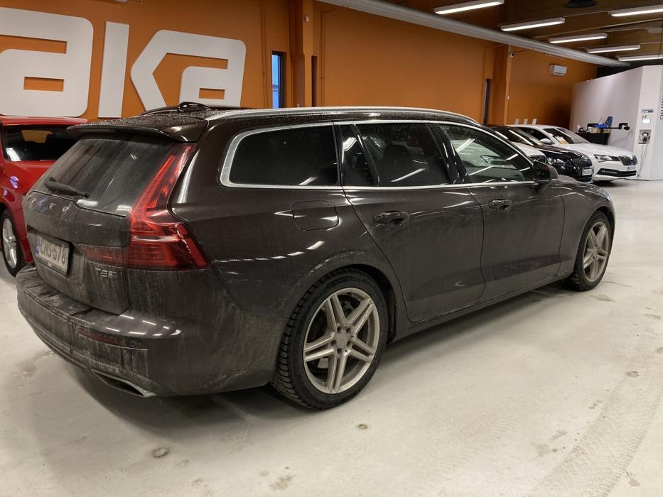 VOLVO V60 2019