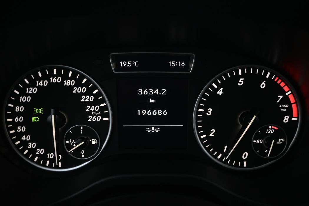 MERCEDES-BENZ A 2014