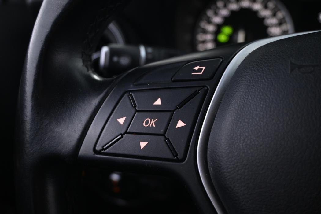 MERCEDES-BENZ A 2014