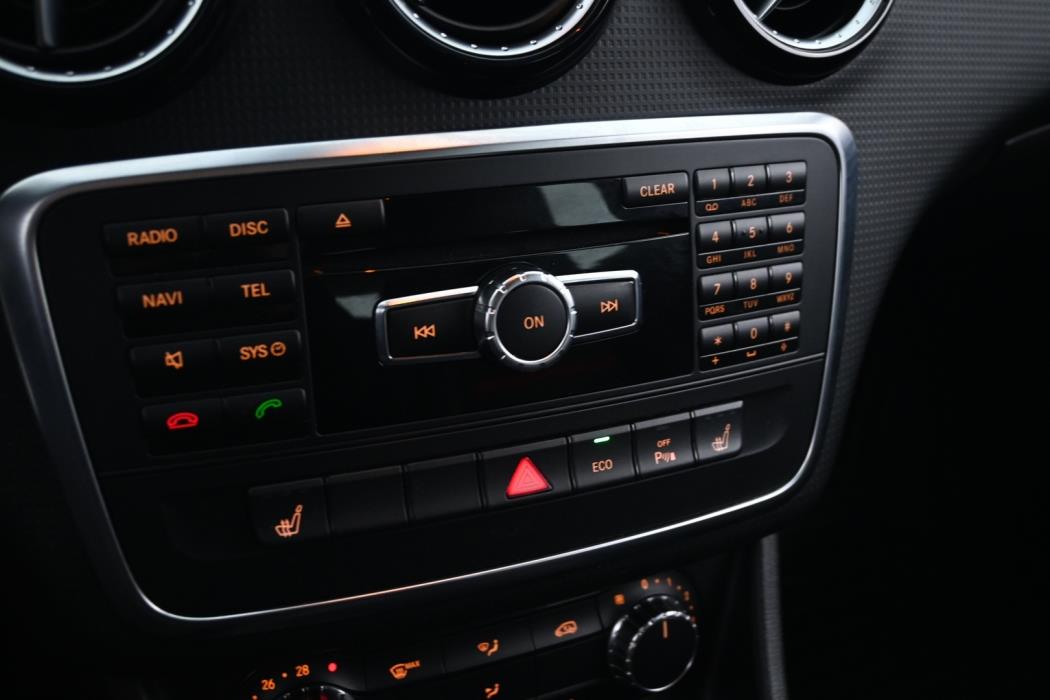 MERCEDES-BENZ A 2014