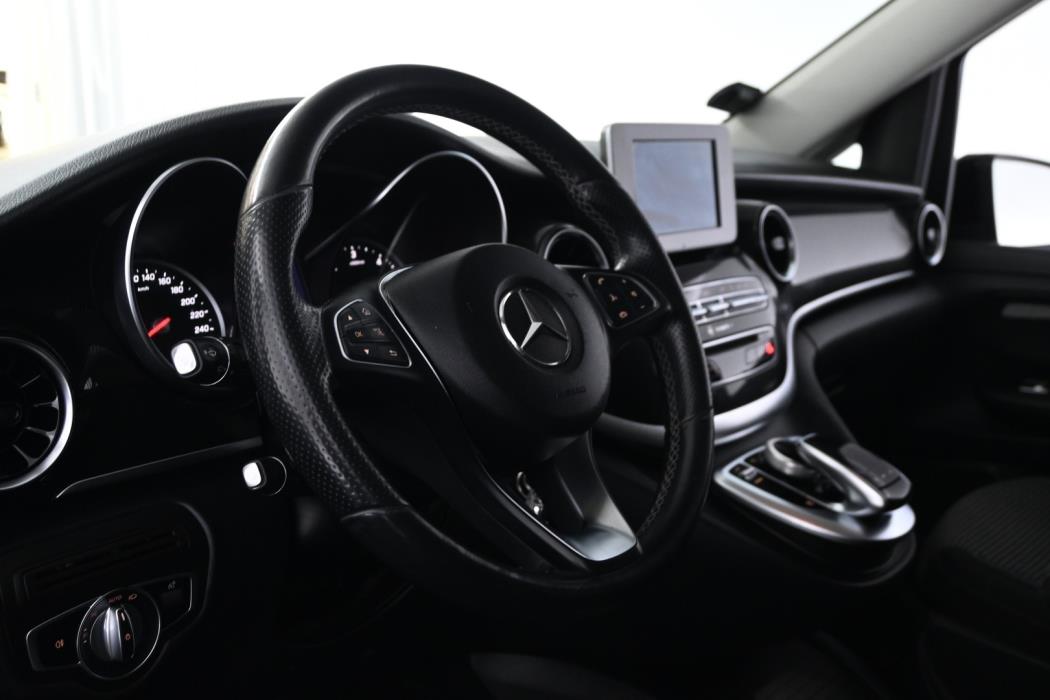 MERCEDES-BENZ V 2020