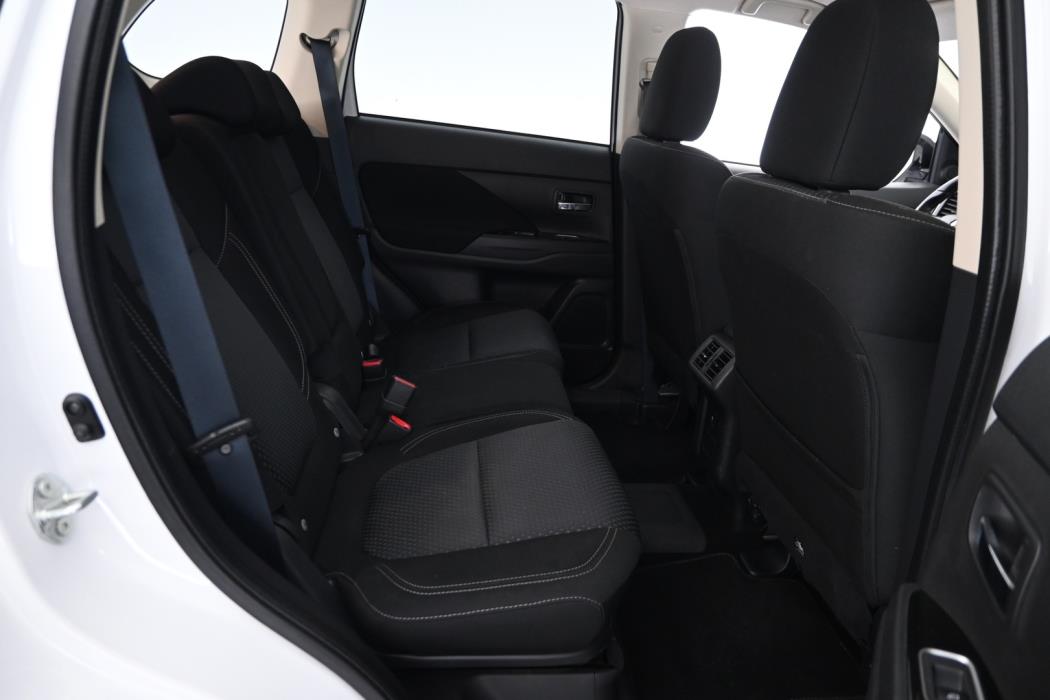 MITSUBISHI Outlander PHEV 2020