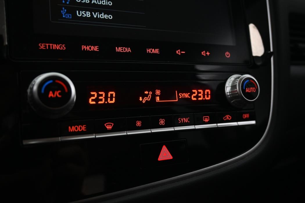 MITSUBISHI Outlander PHEV 2020