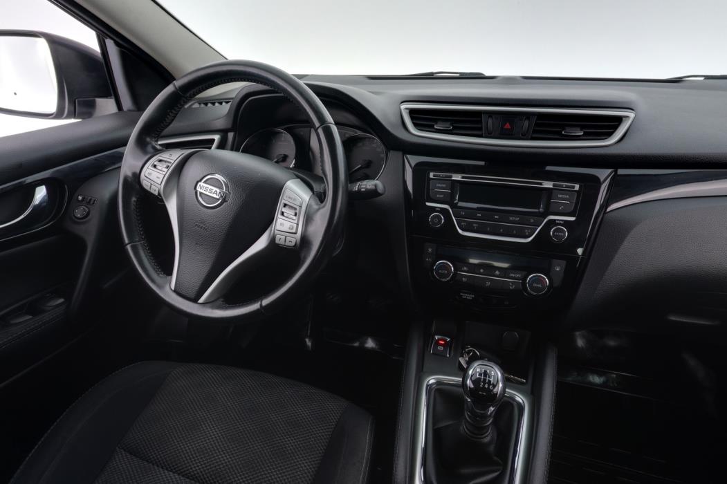 NISSAN Qashqai 2015
