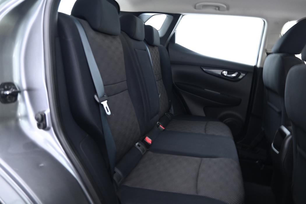 NISSAN Qashqai 2015