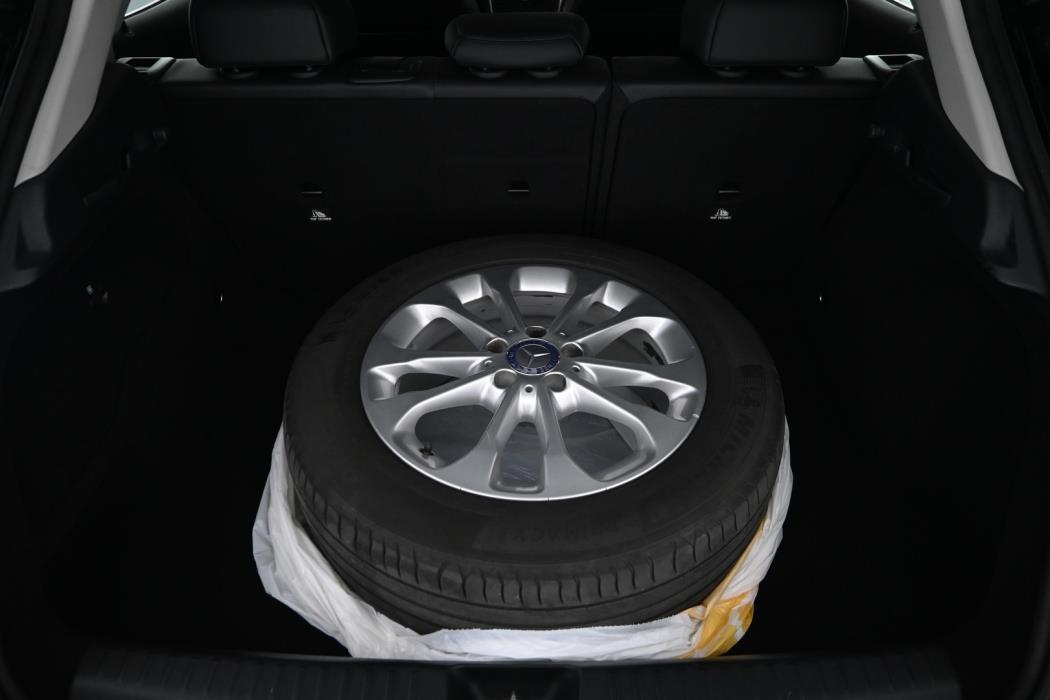 MERCEDES-BENZ GLA 2015