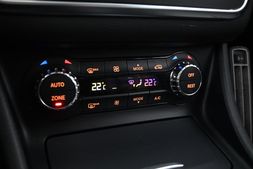 MERCEDES-BENZ GLA 2015