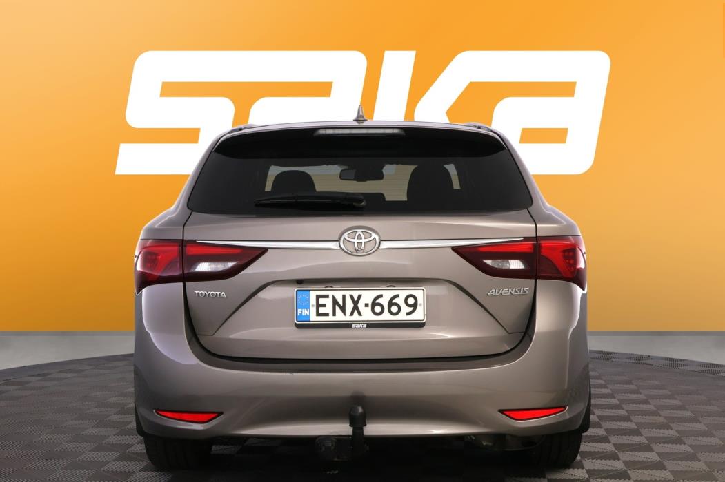 TOYOTA Avensis 2016
