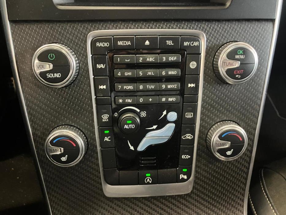 VOLVO V60 2016