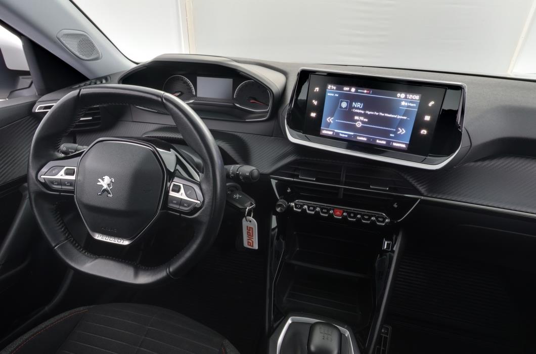 PEUGEOT 2008 2021