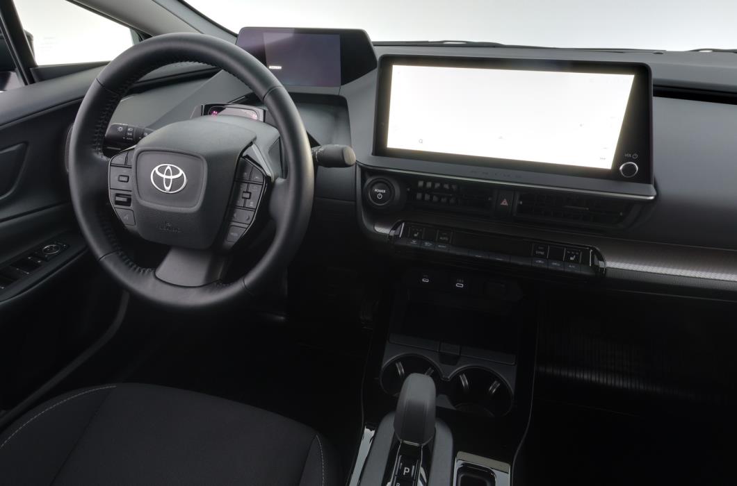 TOYOTA PRIUS 2023