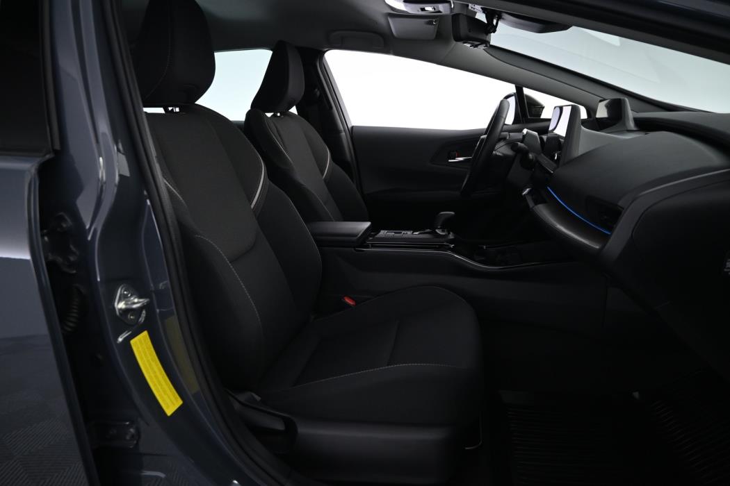 TOYOTA PRIUS 2023