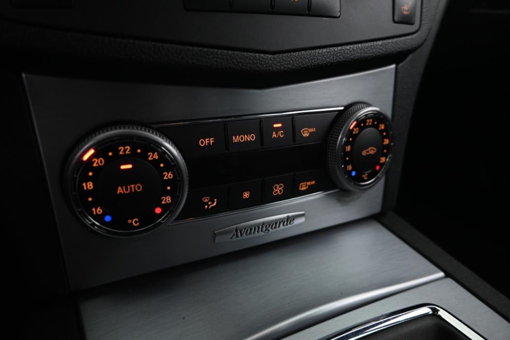 MERCEDES-BENZ C 2010