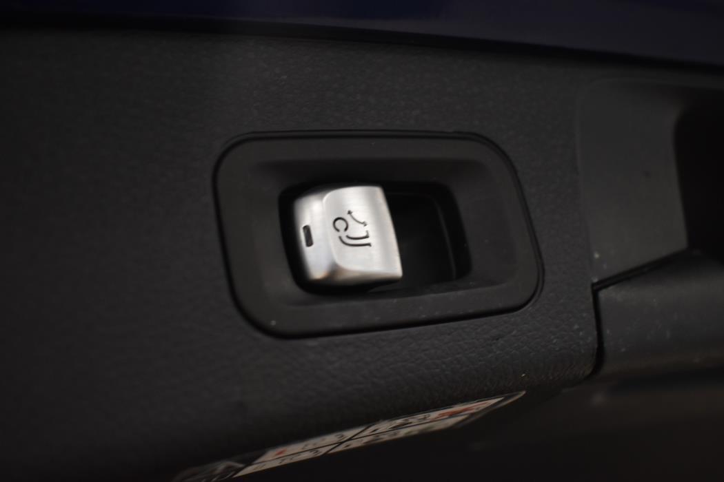 MERCEDES-BENZ C 2015