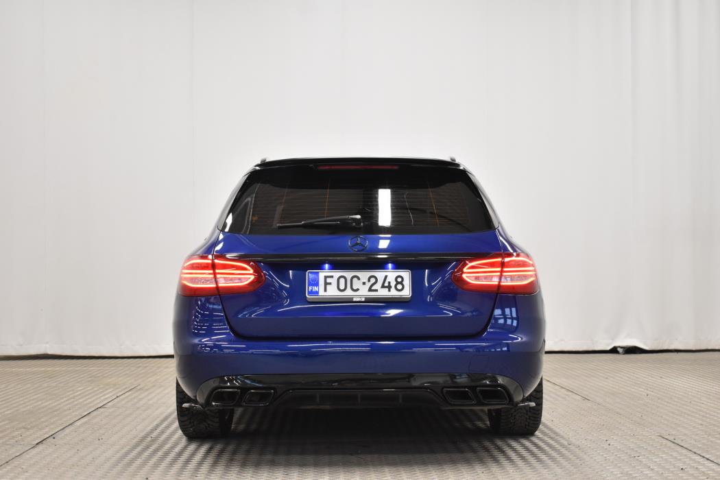 MERCEDES-BENZ C 2015