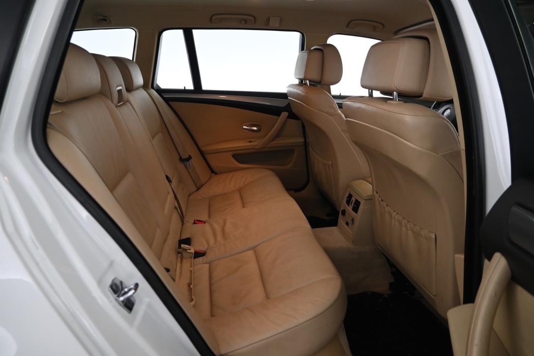 BMW 520 2008