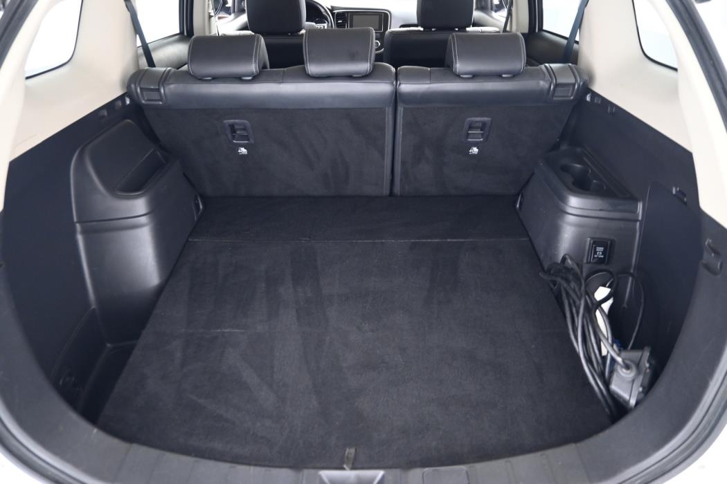 MITSUBISHI OUTLANDER PHEV 2017