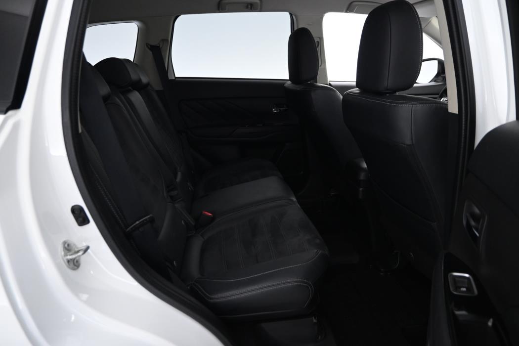 MITSUBISHI OUTLANDER PHEV 2017