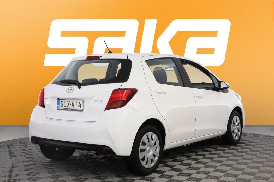 TOYOTA Yaris 2016