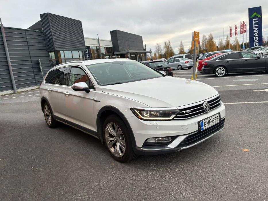 VOLKSWAGEN Passat 2016