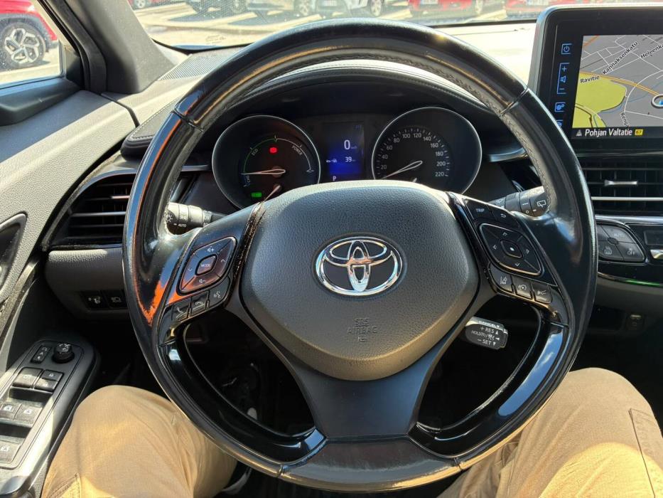 TOYOTA C-HR 2019